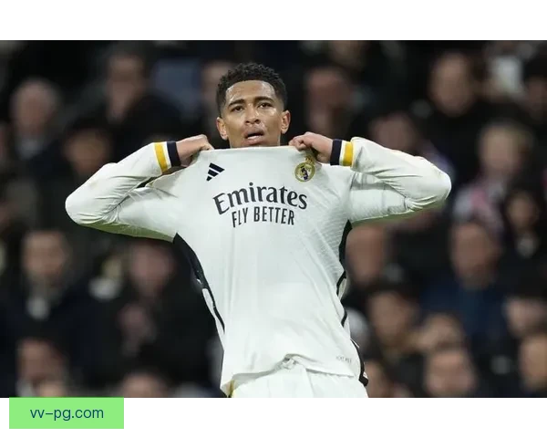 贝林厄姆远射助攻造乌龙进球 展现超强视野与精准脚法